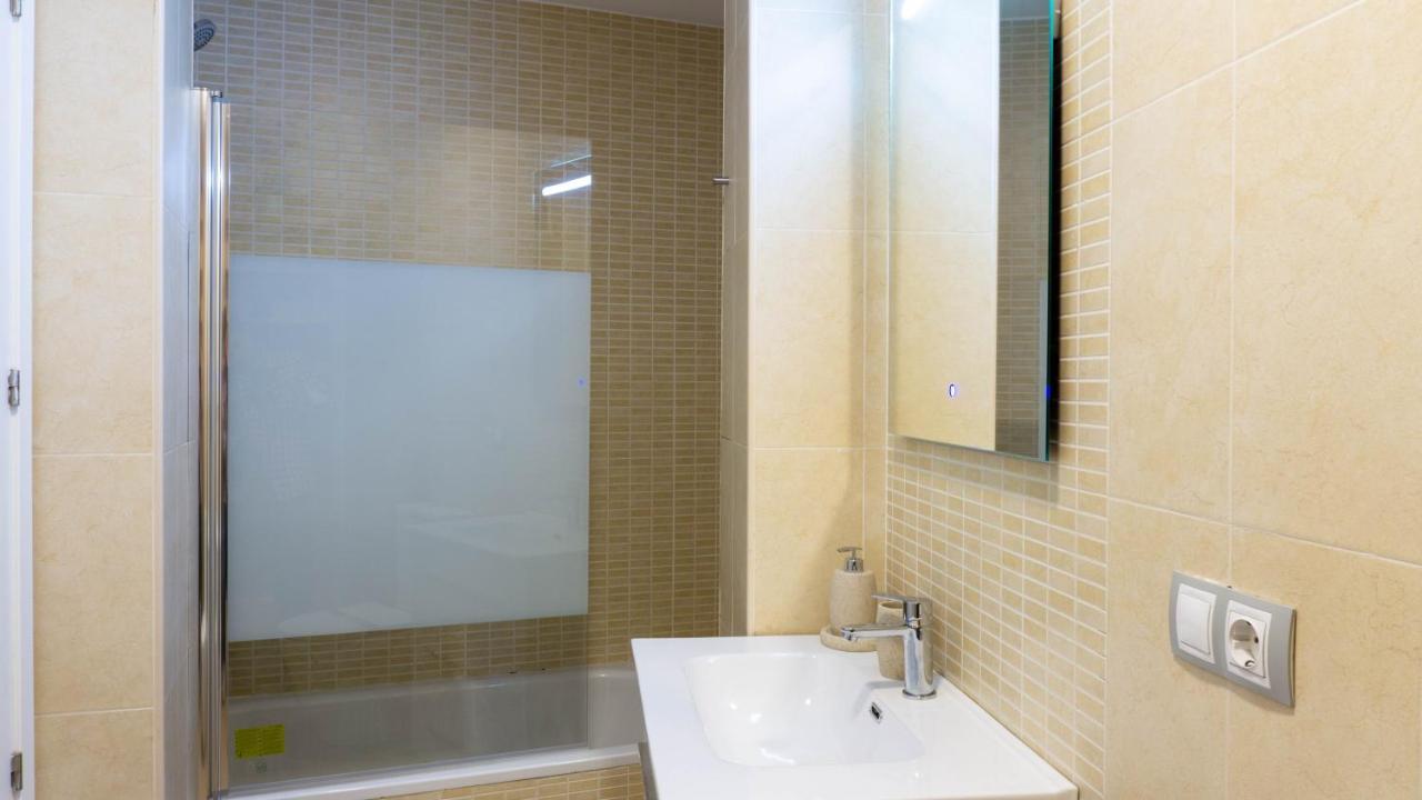 Luxury Apartment Dos Aceras Malaga Ngoại thất bức ảnh